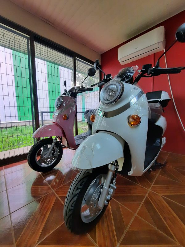 Scooter Vintage Eléctrica - Imagen 13