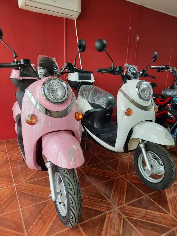 Scooter Vintage Eléctrica - Imagen 10