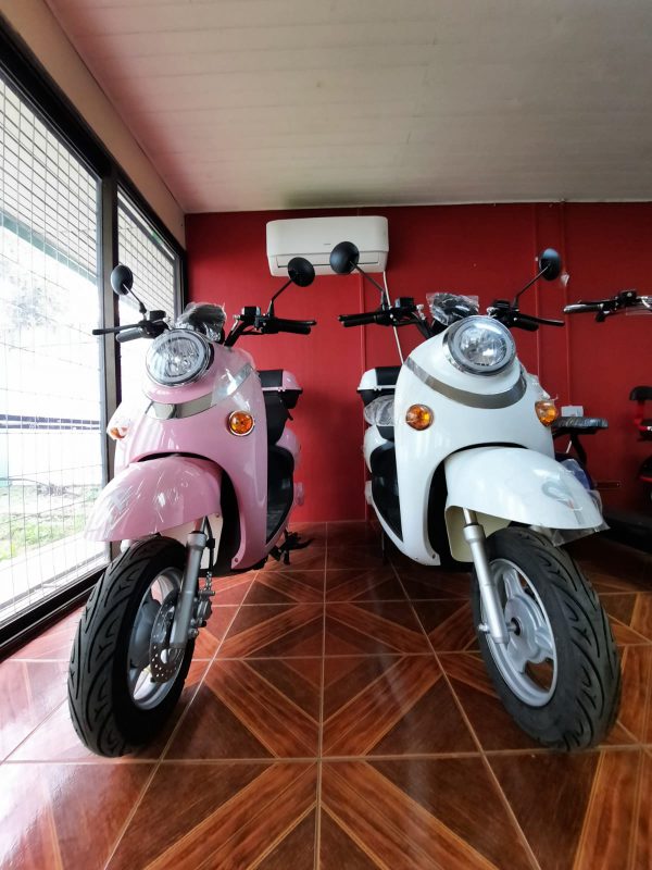 Scooter Vintage Eléctrica - Imagen 11